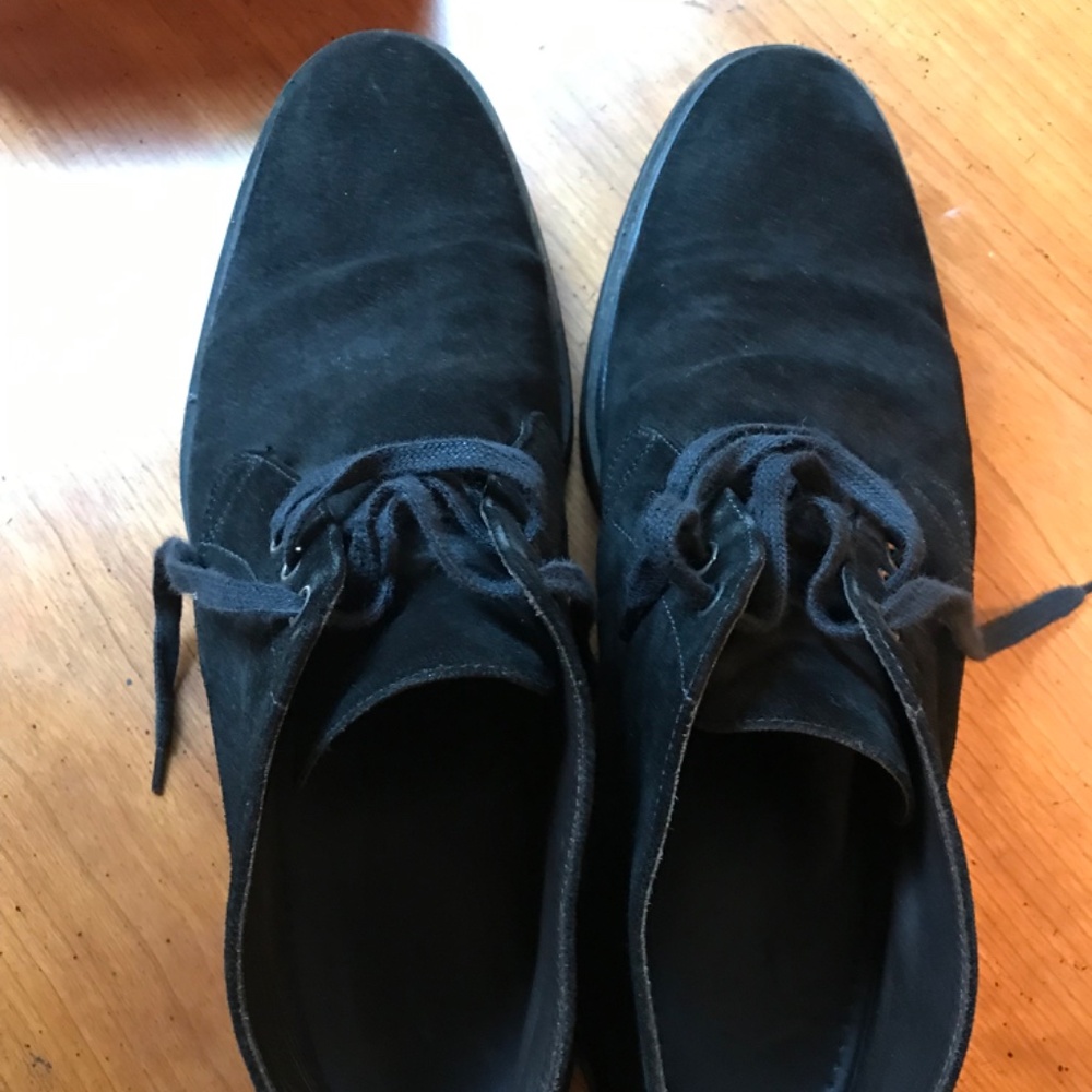 Shoes - Picture 4 of 6